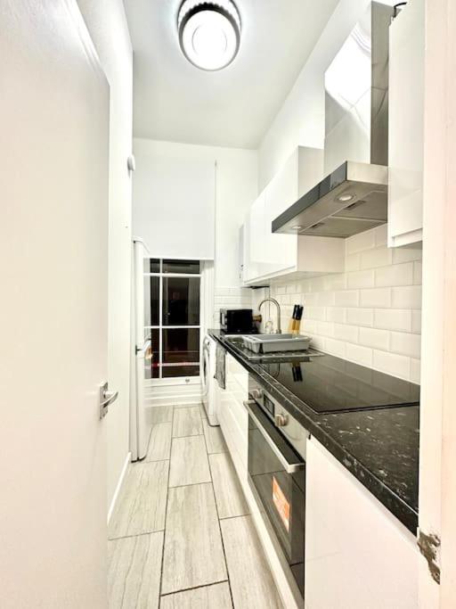 The Euston Guest House -60 لندن المظهر الخارجي الصورة